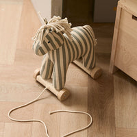 Kids_Concept_trekpaard_Sam_1jr_7340028736615_c