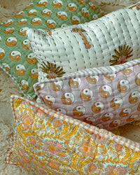 Unknown Stories kussen Floral pop