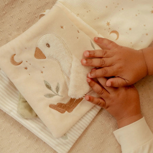 Little Dutch activiteitenboekje Newborn Naturals 8713291884076 a