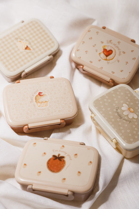 Mrs Ertha lunchbox Strawberries mood