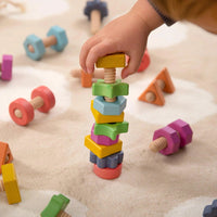 Tickit houten moeren en bouten regenboog 7 stks 12 mnd+33074001g