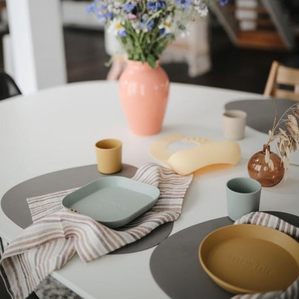 Mushie bekers mustard