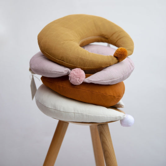 Play at Slaep kussen moon small latte