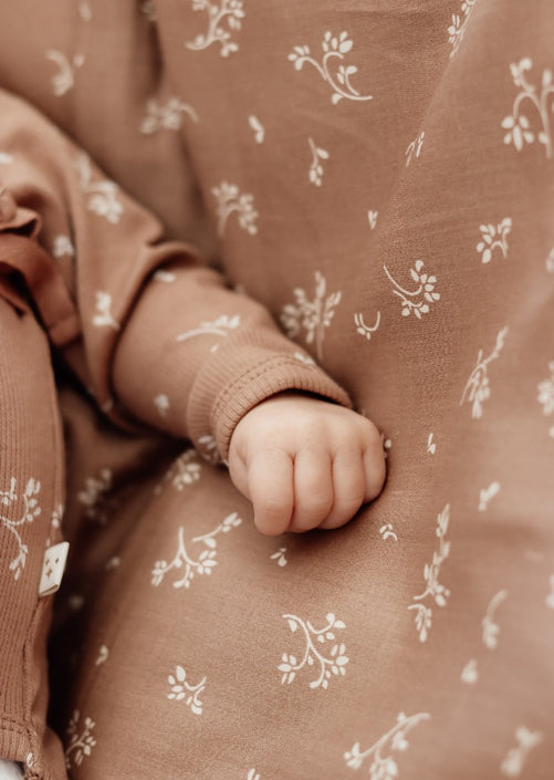 That's mine baby dekbedovertrek Secret garden cocoa 100 x 130