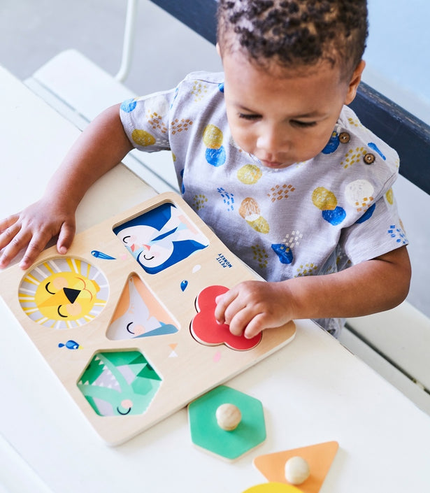 Petit Monkey vormenpuzzel One day at the zoo 12 mnd+