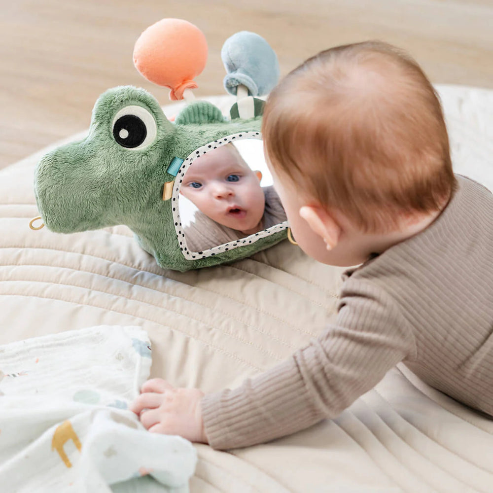 Done by Deer activiteitenknuffel Croco green 0 mnd+