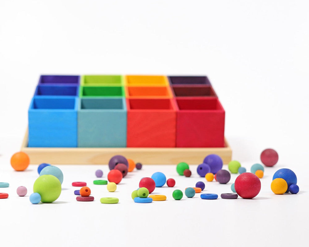 GRIMMS sorteerbak regenboog groot 3 jr+ Berkenhout