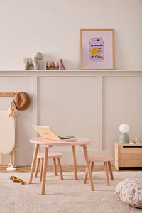 Kids Concept kindertafel + krukjes apricot