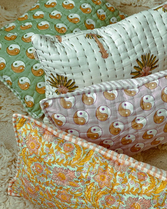 Unknown Stories kussen Floral pop