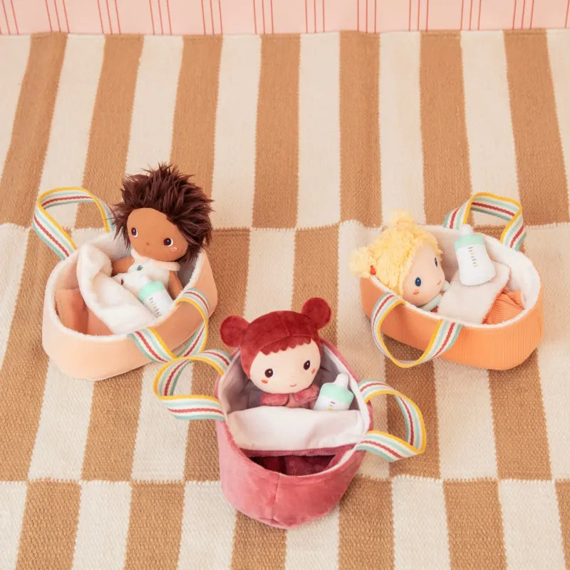 Lilliputiens stoffen pop Mio met poppenmand 1 jr+