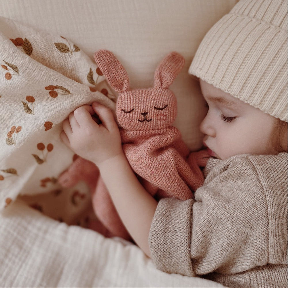 Main Sauvage knuffeldoekje bunny rose knit kopen