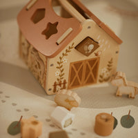 Mrs Ertha houten sorteerspel Tiny Barn 18mnd 658606270824 f