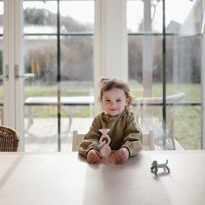 Mushie babyspeeltje hexapop met zuignap blush 10 mnd+