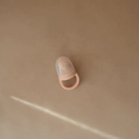 Mushie fruitspeen blush