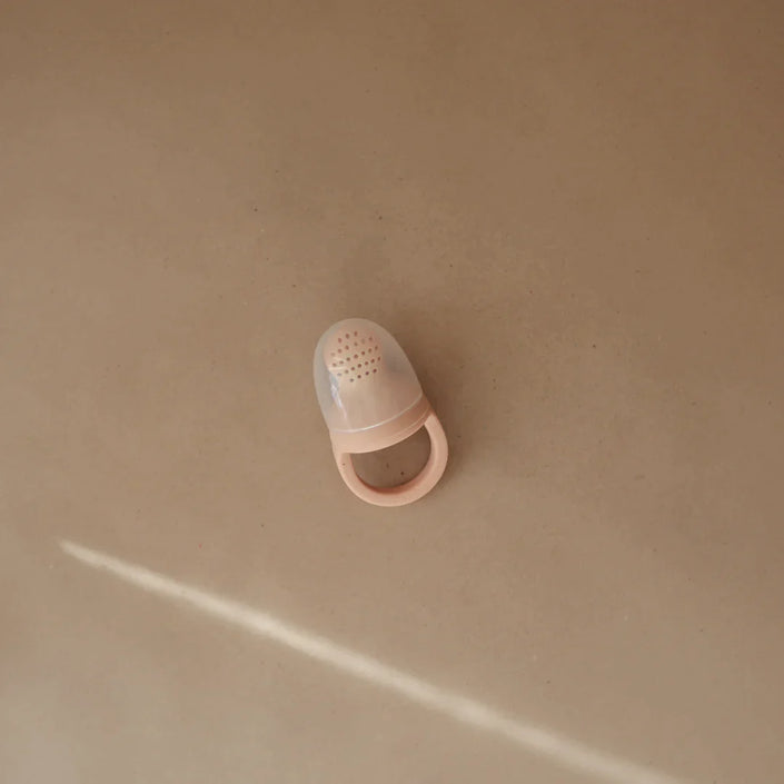 Mushie fruitspeen blush