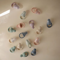 Mushie fruitspeen lilac