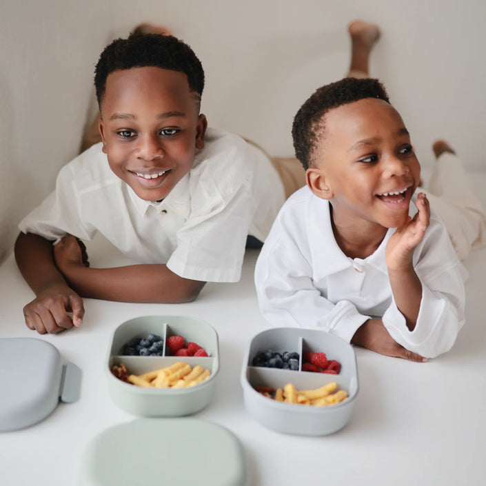 Mushie lunchbox sage