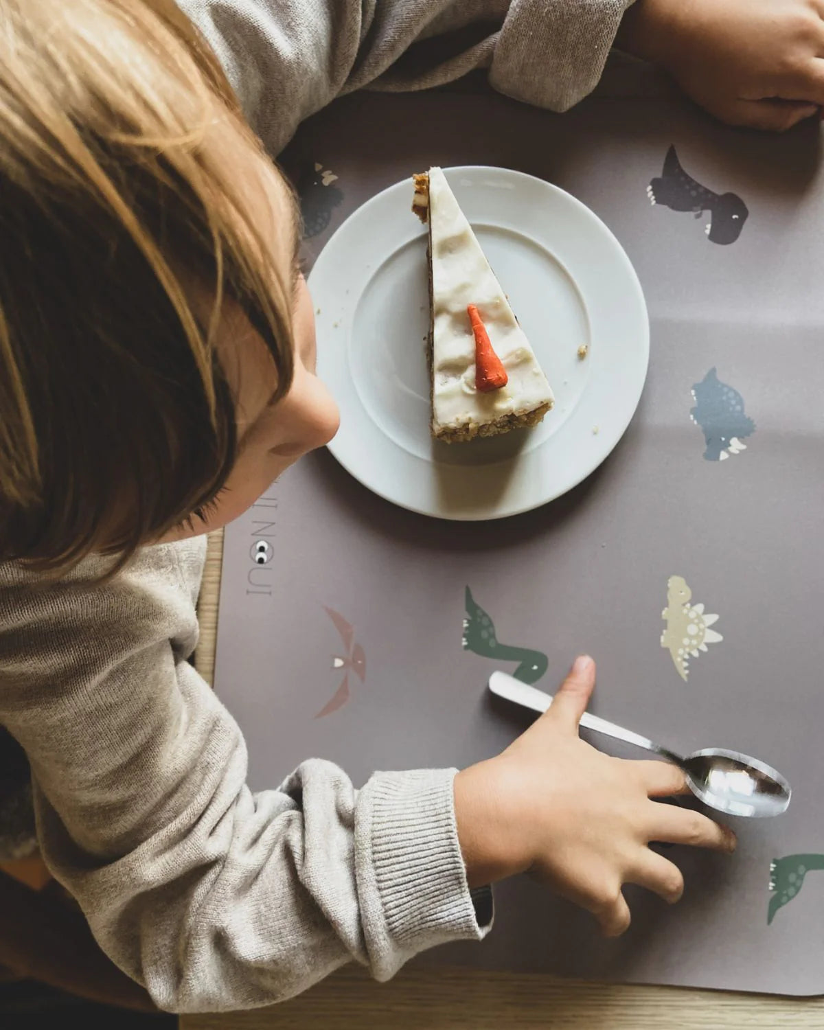 Noui Noui placemat dino