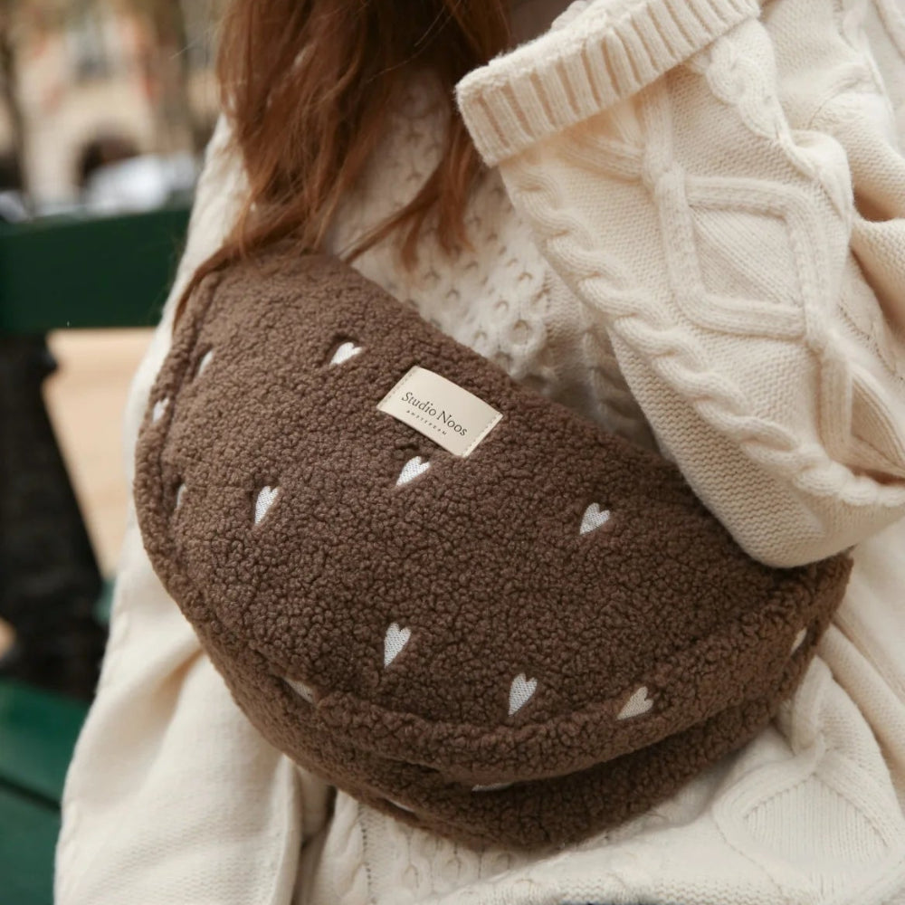 Studio Noos fanny pack brown hearts teddy