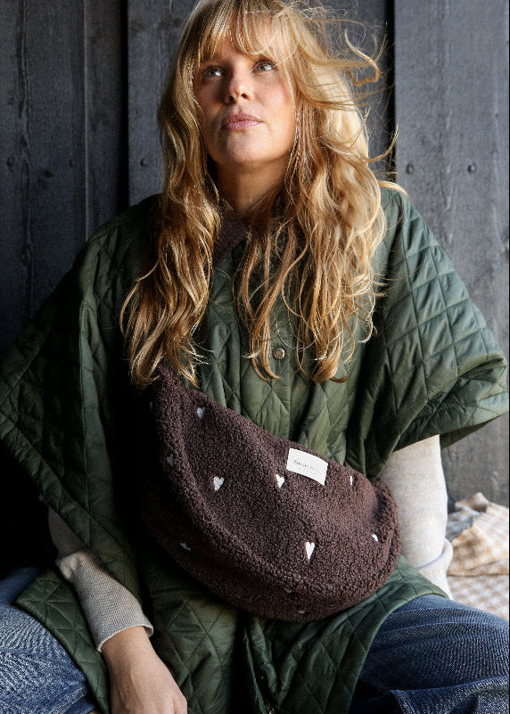Studio Noos fanny pack chocolate brown hearts amos