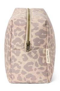 Studio Noos puffy toilettas beige leopard 6151906565552 d
