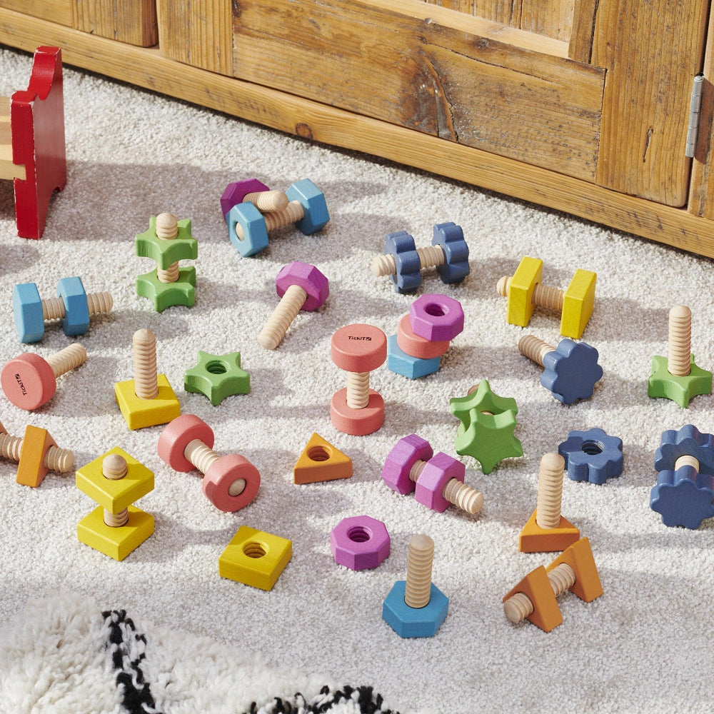 Tickit houten moeren en bouten regenboog 7 stks 12 mnd+