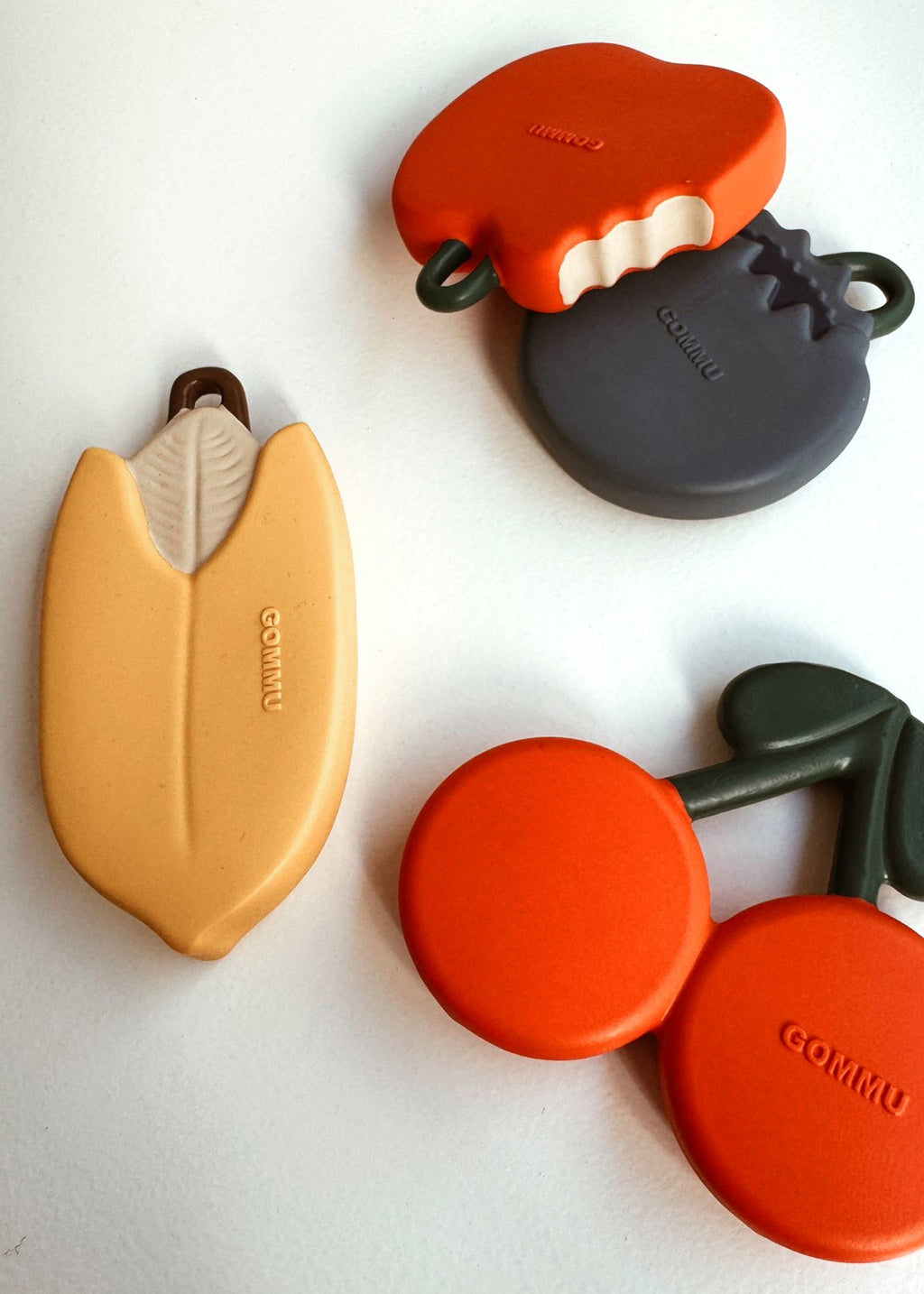 We are Gommu cherries teether 0 jr+ kopen