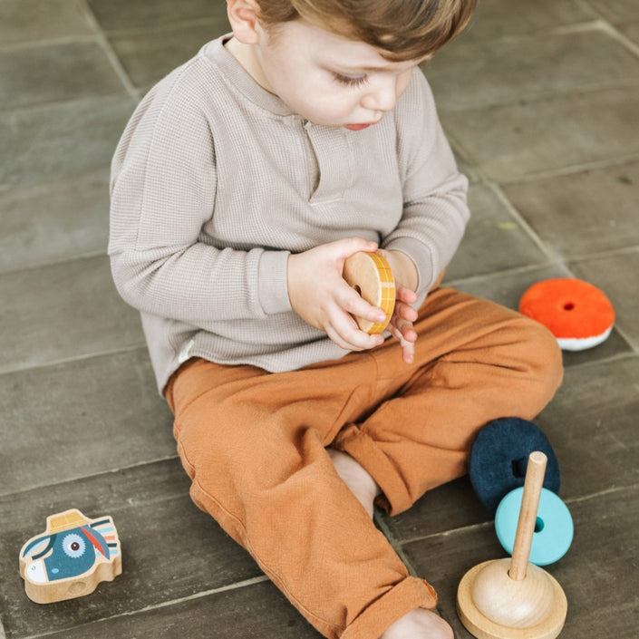 Lilliputiens stapeltoren ezel Ignace 9 mnd+