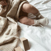 HVID slofjes sand 0-9 mnd