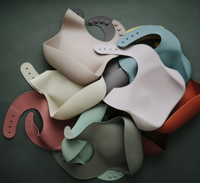 Mushie silicone slab Silver Sage